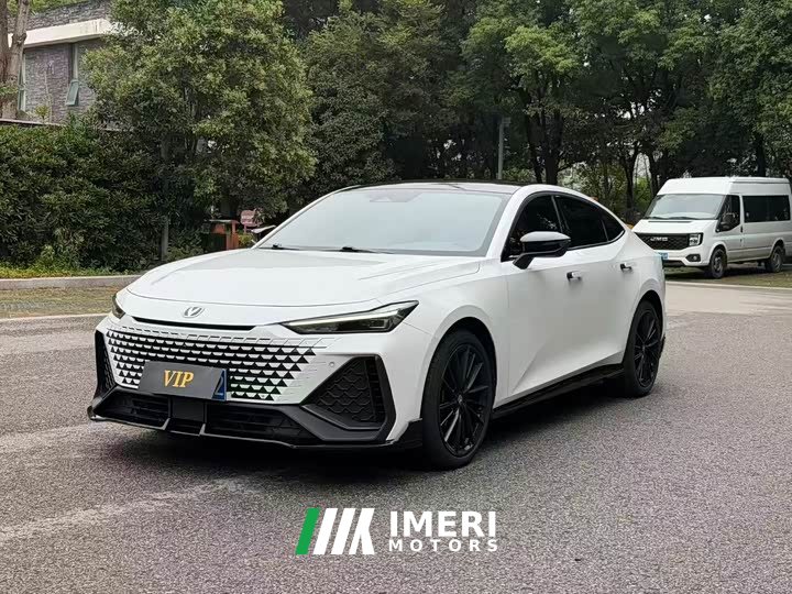 Changan UNI-V 2.0T Leading Speed Edition - ავტომობილი ჩინეთიდან