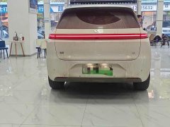 Li Auto L6 Pro - ფოტო 11