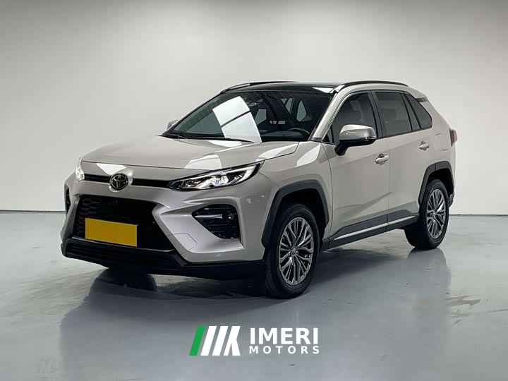 Toyota Wildland 2.0L CVT FWD Luxury Plus