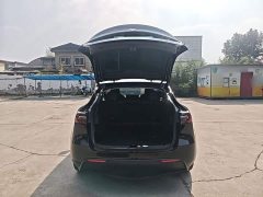Tesla Model Y Standard Range RWD - ფოტო 18