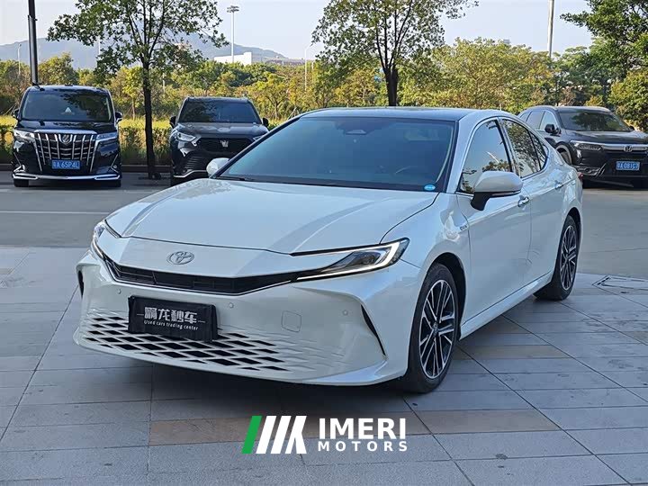 Toyota Camry Hybrid 2.5HG Premium Edition - автомобиль из Китая
