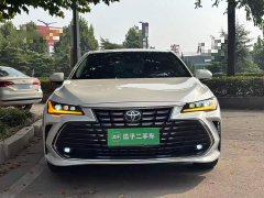 Toyota Avalon Hybrid 2.5L Luxury - фото 2