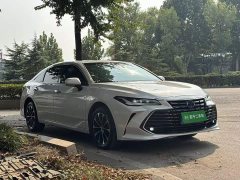 Toyota Avalon Hybrid 2.5L Luxury - фото 3