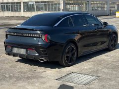 Lynk & Co 03 1.5T DCT Pro - ფოტო 11
