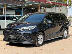 Toyota Gravia 2.5L Hybrid Comfort Edition - фото 1