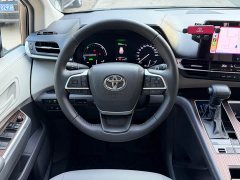 Toyota Gravia 2.5L Hybrid Comfort Edition - фото 15