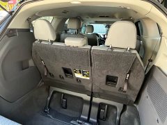 Toyota Gravia 2.5L Hybrid Comfort Edition - фото 18