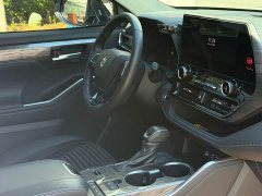 Toyota Crown Venza 2.5L HEV AWD Luxury - photo 13