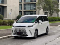 Lexus LM 500h Six-Seat Premium Edition - photo 1