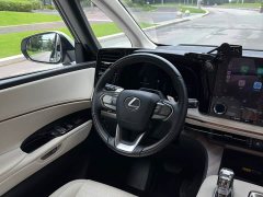 Lexus LM 500h Six-Seat Premium Edition - photo 20