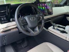 Lexus LM 500h Six-Seat Premium Edition - photo 9
