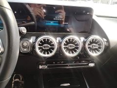 Mercedes-Benz GLA 200 - ფოტო 12