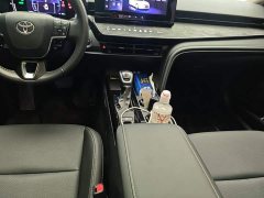 Toyota Camry Hybrid 2.0L HGVP Luxury - фото 13