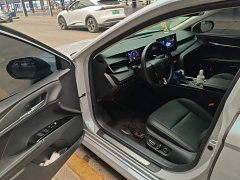 Toyota Camry Hybrid 2.0L HGVP Luxury - фото 15