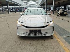 Toyota Camry Hybrid 2.0L HGVP Luxury - фото 2