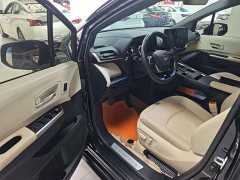Toyota Gravia 2.5L Hybrid Premium Edition - photo 15