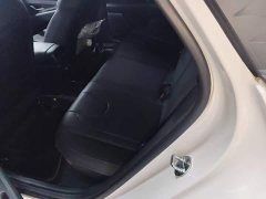 Hyundai Elantra 1.5L CVT Luxury - ფოტო 16