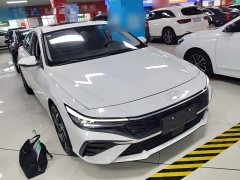 Hyundai Elantra 1.5L CVT Luxury - ფოტო 3