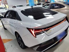 Hyundai Elantra 1.5L CVT Luxury - ფოტო 4