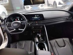 Hyundai Elantra 1.5L CVT Luxury - ფოტო 9
