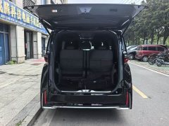 Toyota Vellfire Crown Hybrid 2.5L Executive Premier Edition - photo 3