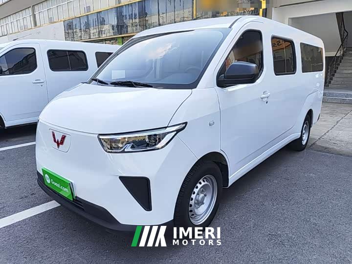 Wuling Yangguang 300km Comfort Passenger Van 75kW - автомобиль из Китая