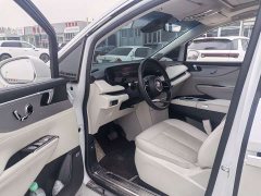 Buick GL8 New Energy Luzun Respect Edition 7-Seater - photo 7