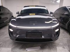 Tesla Model Y Long Range All-Wheel Drive Launch Edition - photo 2