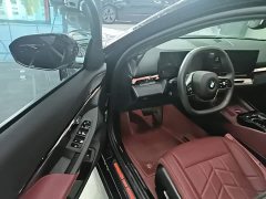 BMW 5 Series 530Li Premier Luxury Package - ფოტო 15