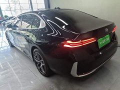 BMW 5 Series 530Li Premier Luxury Package - ფოტო 4