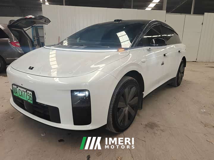 Li Auto i6 Four-Wheel Drive Standard Edition - ავტომობილი ჩინეთიდან