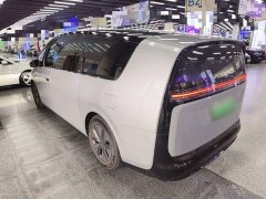 Li Auto Li Xiang MEGA Ultra - ფოტო 4
