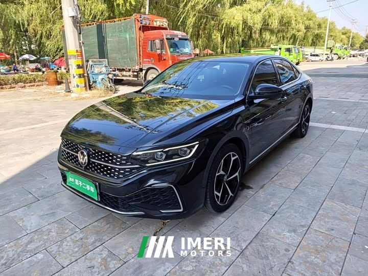 Volkswagen Passat 380TSI Starry Sky Luxury Edition