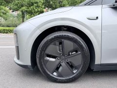 Li Auto i6 Two-Wheel Drive Standard - ფოტო 19