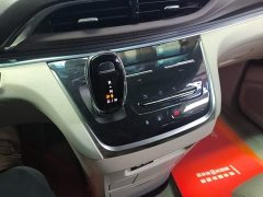 Buick GL8 Land Business Class Comfort Edition - ფოტო 13