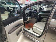 Buick GL8 Land Business Class Comfort Edition - ფოტო 15