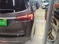 Buick GL8 Land Business Class Comfort Edition - ფოტო 7