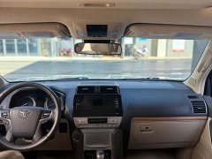 Toyota Land Cruiser (Imported) VX-R Middle East Version - ფოტო 6