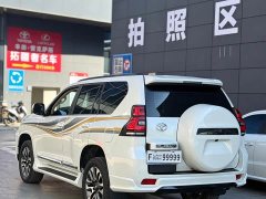 Toyota Land Cruiser (Imported) VX-R Middle East Version - ფოტო 9