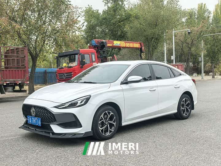 SAIC MG5 180DVVT Manual Youth Luxury Edition - автомобиль из Китая