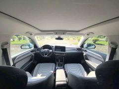 Volkswagen Taos 380TSI AWD R-Line High Performance Edition - photo 13