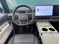 Li Auto Li Xiang MEGA Ultra - ფოტო 10