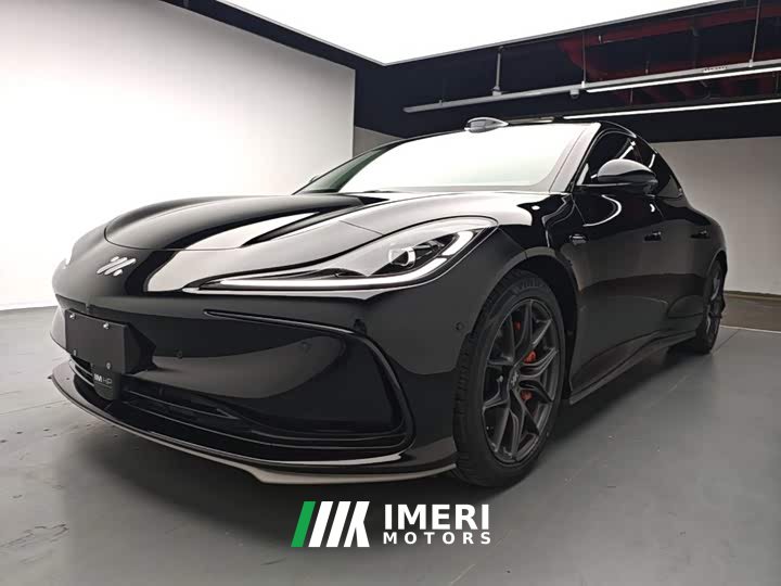 IM Motors Zhiji L6 Max Standard Edition - car from China