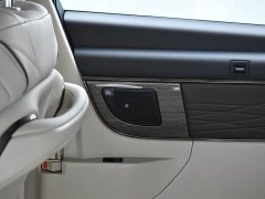 Toyota Alphard Hybrid 2.5L Premium Edition - ფოტო 19