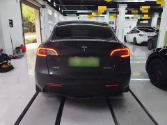 Tesla Model Y Long Range All-Wheel Drive - ფოტო 5