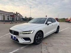 Volvo S60 B4 Smart Luxury Edition - ფოტო 2