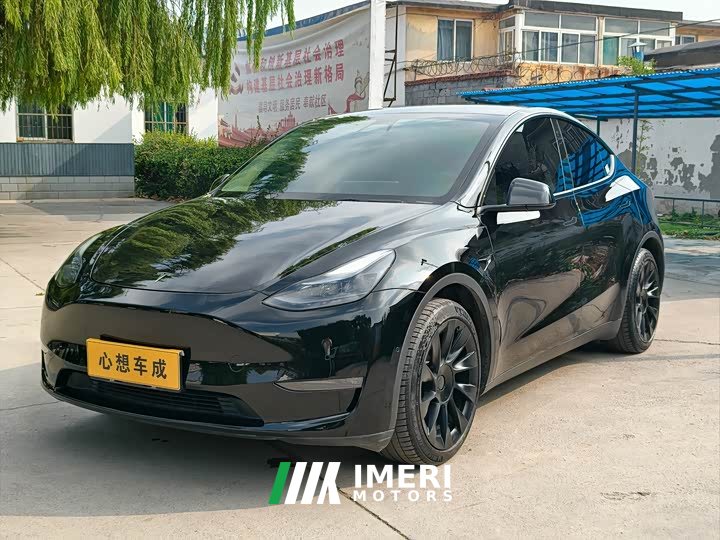 Tesla Model Y Standard Range RWD