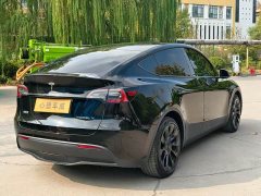 Tesla Model Y Standard Range RWD - ფოტო 3