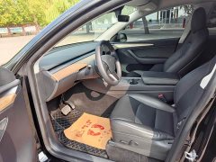 Tesla Model Y Standard Range RWD - ფოტო 6