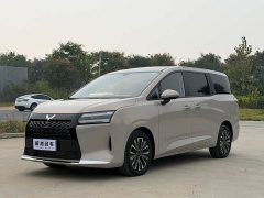 Wuling Starlight 730 1.5T CVT Elite - photo 1